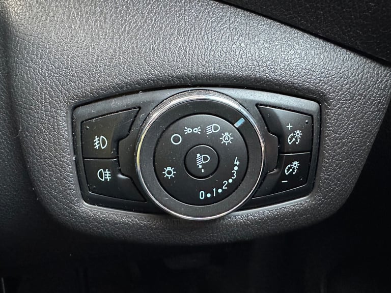 2017 Ford Transit Connect 1.5 TDCi 120ps Limited Van PANEL VAN Diesel Manual