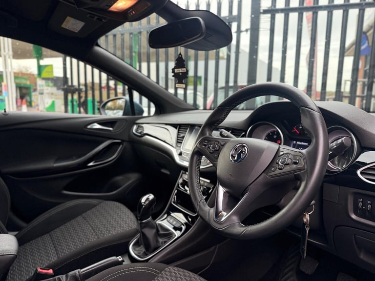 2016 Vauxhall Astra 1.4i Turbo SRi Nav Euro 6 5dr HATCHBACK Petrol Manual
