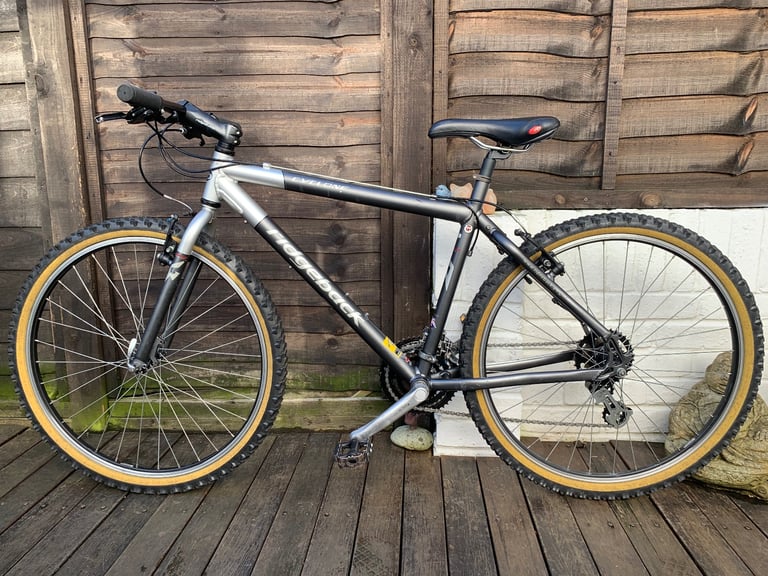 Retro Ridgeback Cyclone 26” Wheel Mountain Bike (Fully Serviced) 
