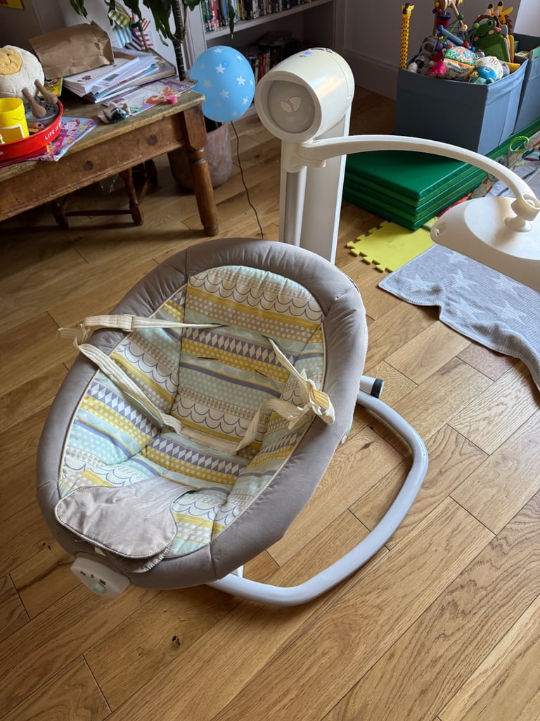 Joie rocker baby bed