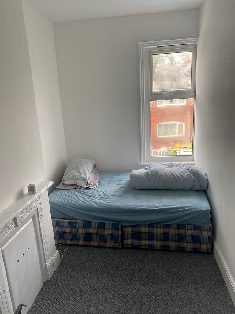 1 bedroom available Fallowfield