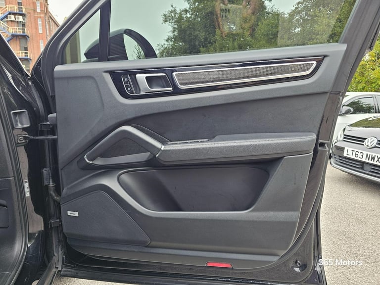 2019 Porsche Cayenne 3.0 V6 E-Hybrid 14.1kWh TiptronicS 4WD Euro 6 (s/s) 5dr (3.6kW Charger) ESTA...
