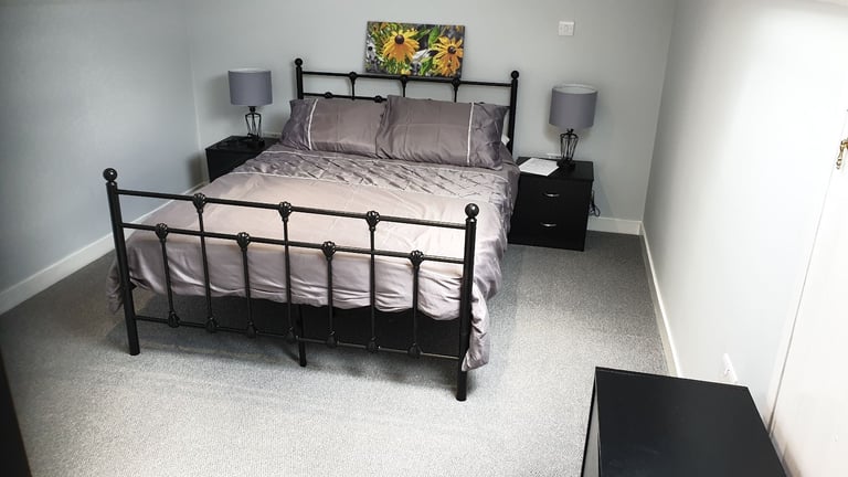 Double Room with lots of storage 