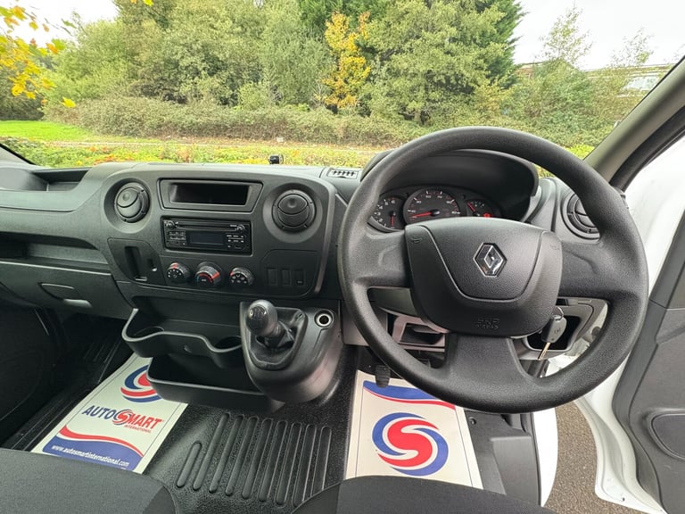 2019 Renault Master LL35dCi 130 Business Low Roof D/Cab Dropside CHASSIS CAB Diesel Manual