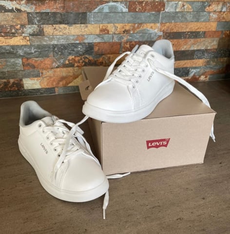 Ladies white Levi trainers, new in box, size 4, reduced price in