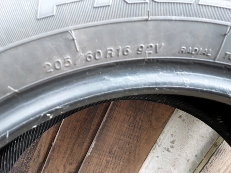 205 x 60R16 TYRE