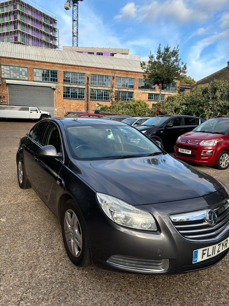 2011 Vauxhall Insignia 1.8i 16V Exclusiv 5dr HATCHBACK Petrol Manual
