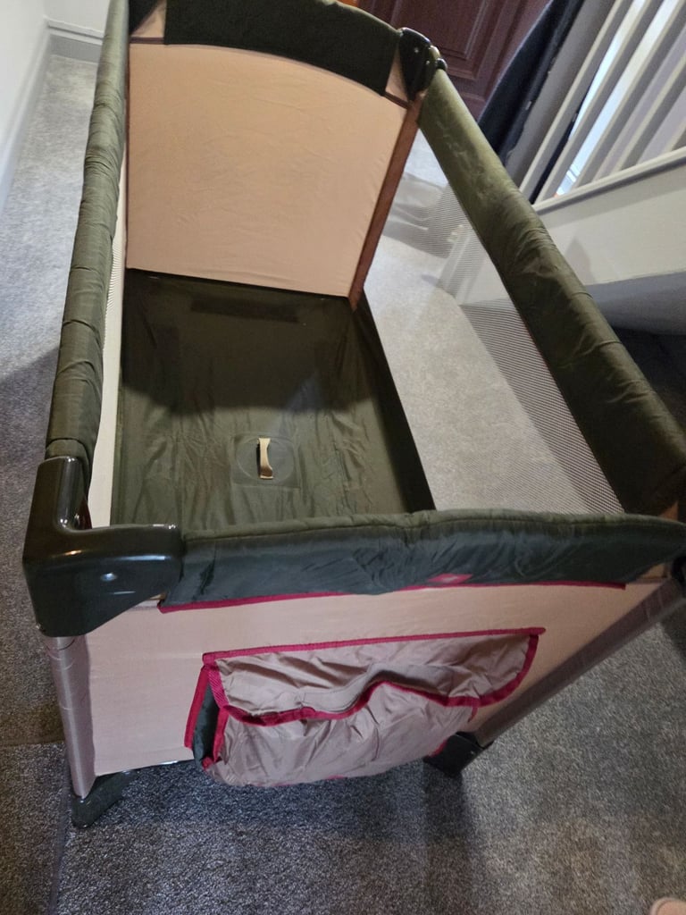 Mamas & Papas travel Cot