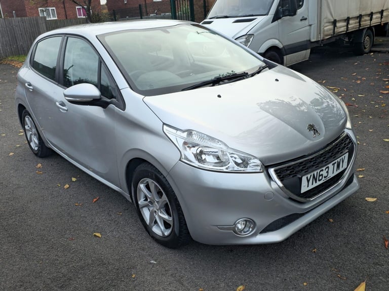 2013 Peugeot 208 1.2 VTi Active 5dr HATCHBACK PETROL Manual