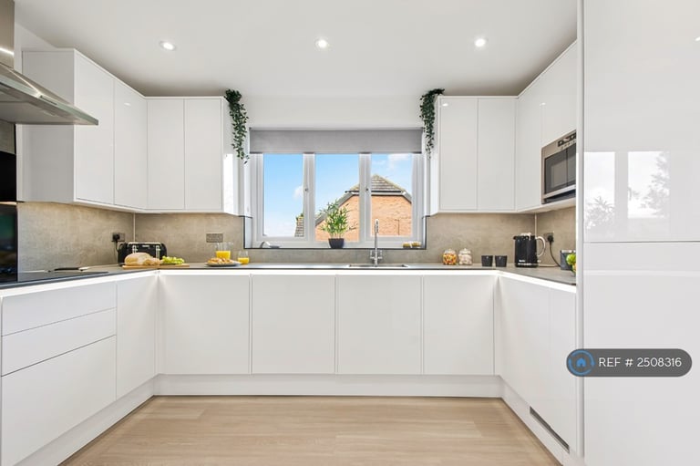 1 bedroom in Kettering, Kettering, NN15 (#2508316)