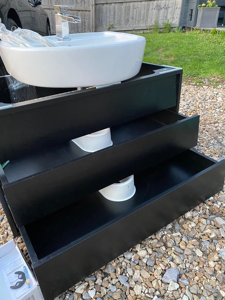 Basin and vanity unit, 2x drawers, and mixer tap