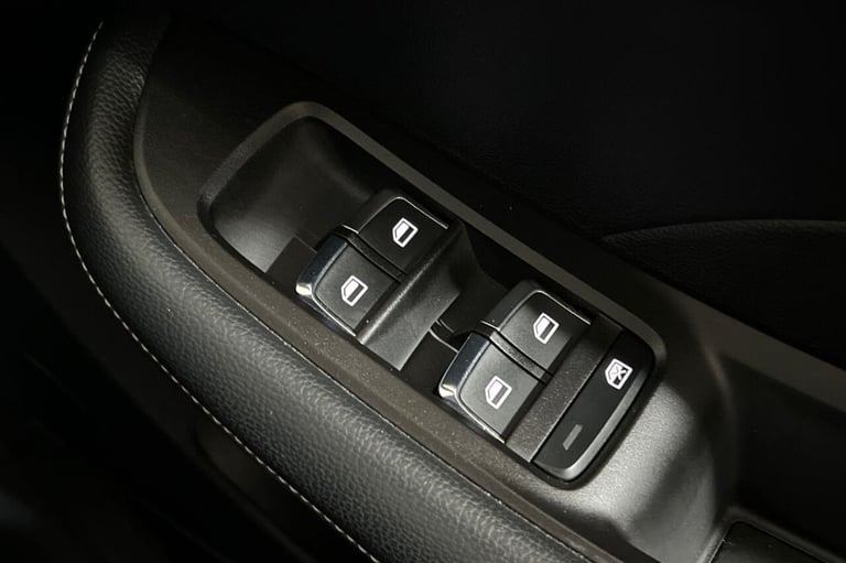 2021 71 MG MG 5 52.5KWH EXCITE ESTATE 5DR ELECTRIC AUTO (156 PS) REAR PARKING CA