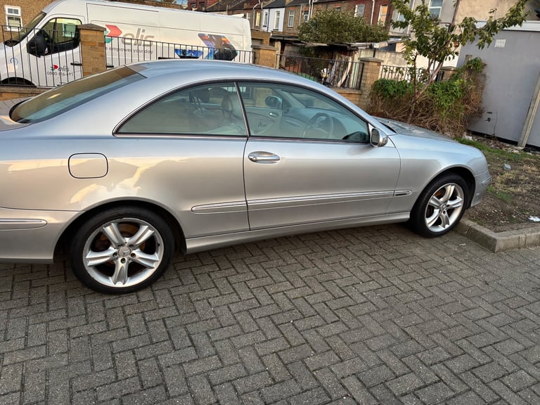 Mercedes-Benz, CLK, Coupe, 2004, Semi-Auto, 3199 (cc), 2 doors