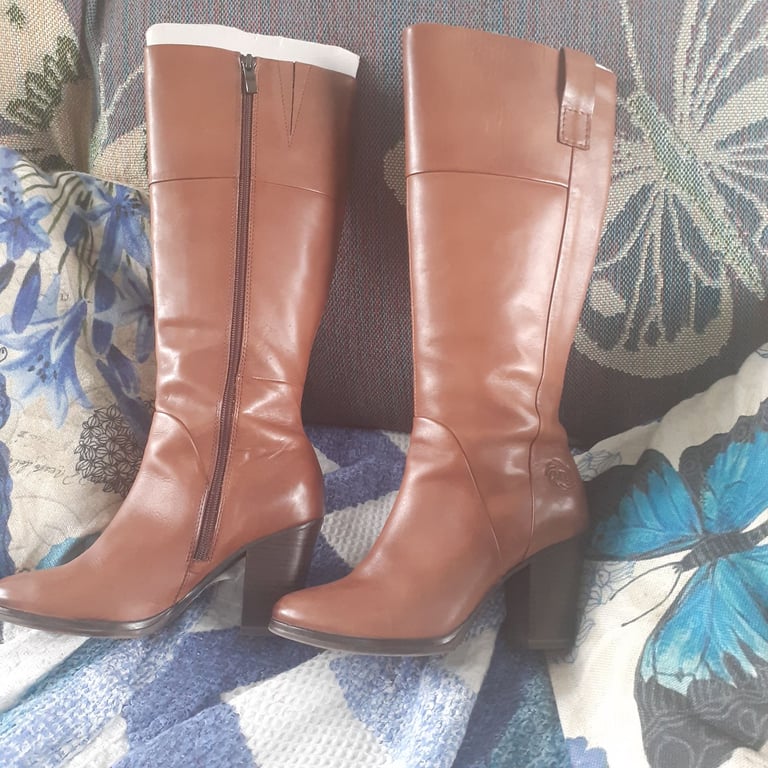 Ladies Marco Tozzi boots, size 3/36, barely worn