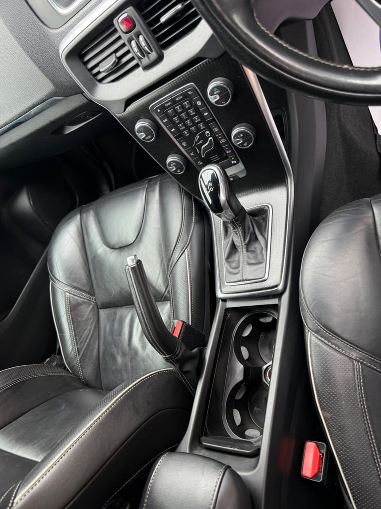 2019 Volvo V40 1.5 T3 R-Design Edition Auto Euro 6 (s/s) 5dr HATCHBACK Petrol Automatic