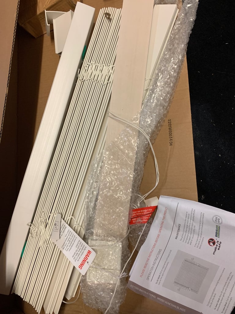 image for Venetian Blind 65cm