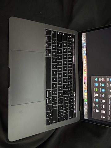 MacBook Pro 2019 13 inch open to offers