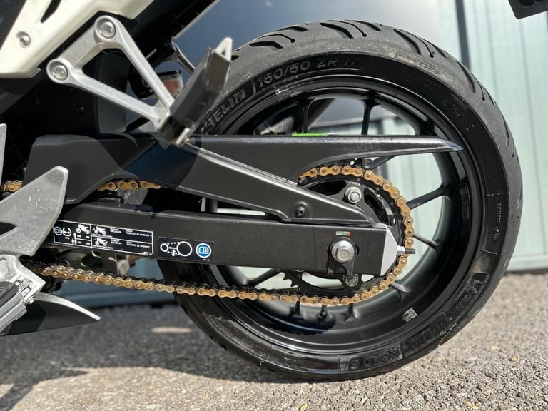 STUNNING LOW MILEAGE 2014/14 HONDA CBR500R ABS MOTORCYCLE 