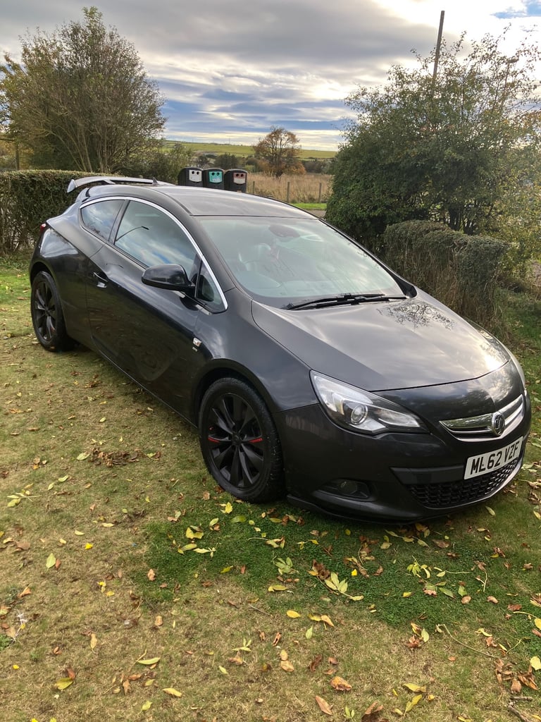 Vauxhall Astra 3 Door GTC CDTI SRi 16V 2.0 Diesel Automatic (2012).