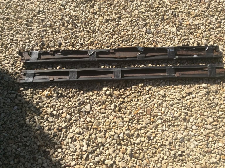 Land Rover Series 3 88 SWB Rare Rear Side Head Rests x 2 for Rear Tub / Station Wagon
