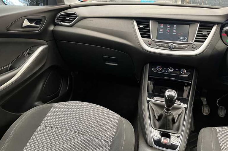 2018 Vauxhall Grandland X 1.5 Turbo D SE 5dr HATCHBACK DIESEL Manual