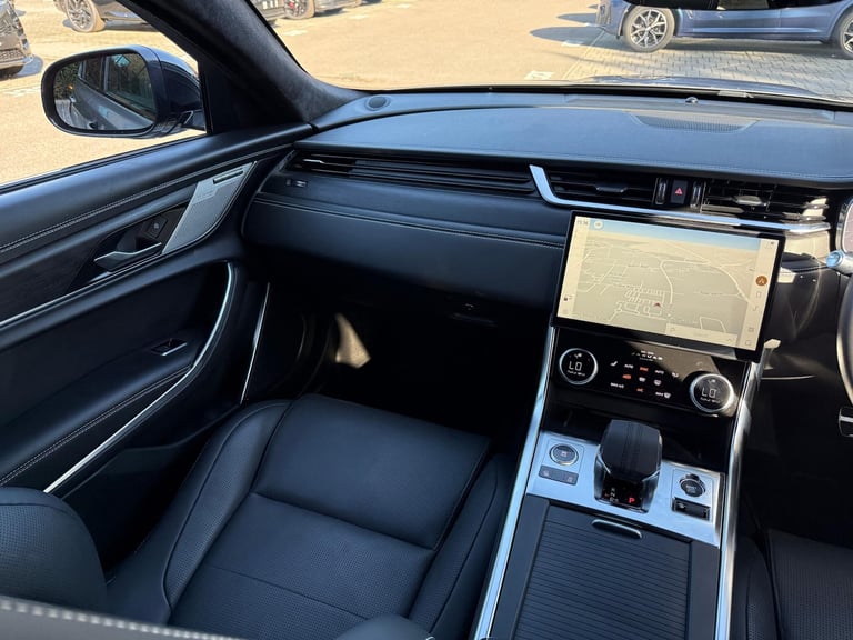 2023 Jaguar XF 2.0 P250i R-Dynamic HSE Black Saloon 4dr Petrol Auto Euro 6 (s/s) (250 ps) Petrol ...