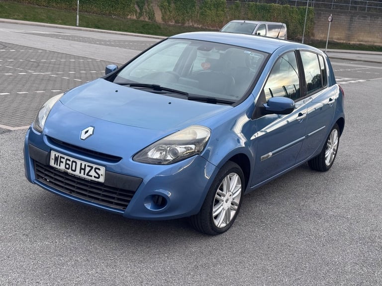 2011 Renault Clio 1.6 VVT Initiale TomTom Auto Euro 5 5dr HATCHBACK Petrol Automatic