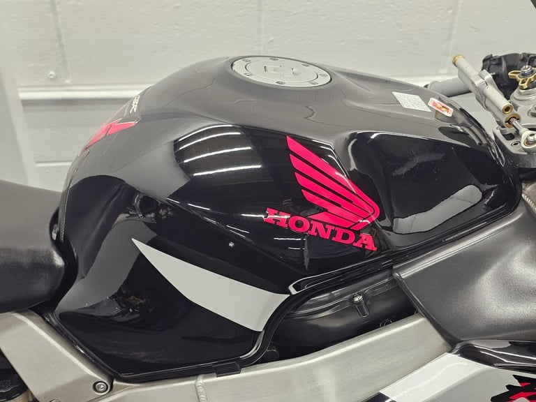 HONDA CBR900RR 929 ** SCORPION EXHAUST - OHLINS STEERING DAMPER - JUNE 26 MOT **