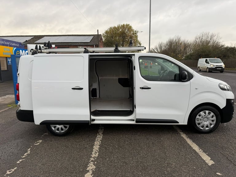 2021 Vauxhall Vivaro 2900 dynamic Lwb l2 air con 68k new timing belt finance available  PANEL VAN...