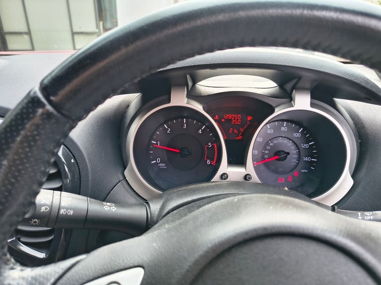 Nissan, JUKE, Hatchback, 2013, Manual, 1461 (cc), 5 doors