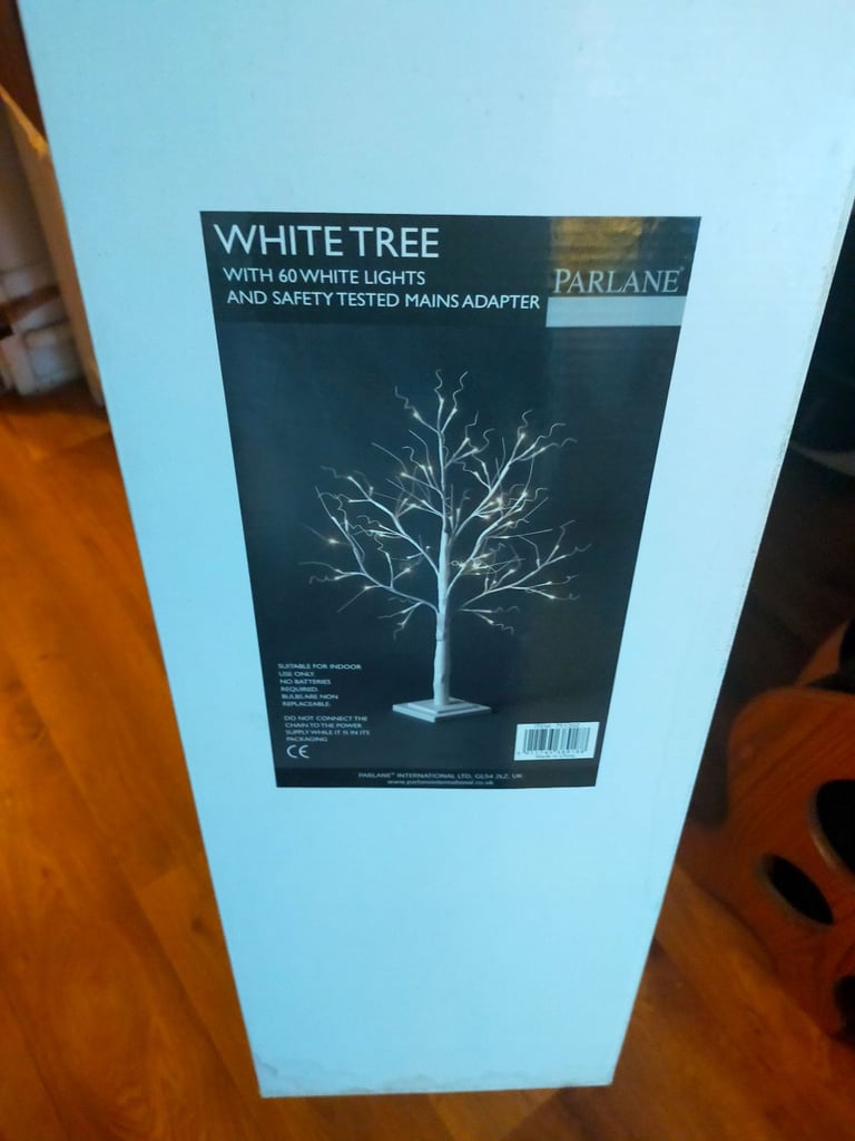 Christmas tree in excellent condition and perfect working order 