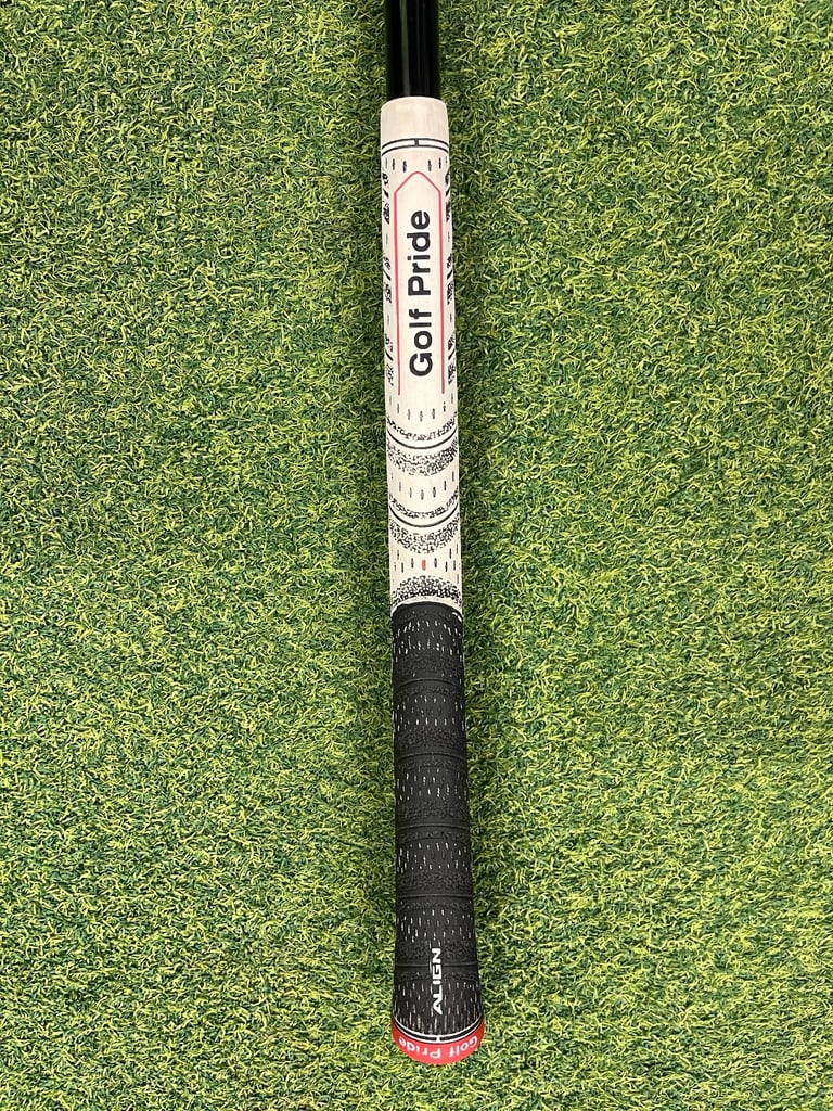 TAYLORMADE SIM DHY #4 DRIVING IRON. STIFF FLEX. VGC