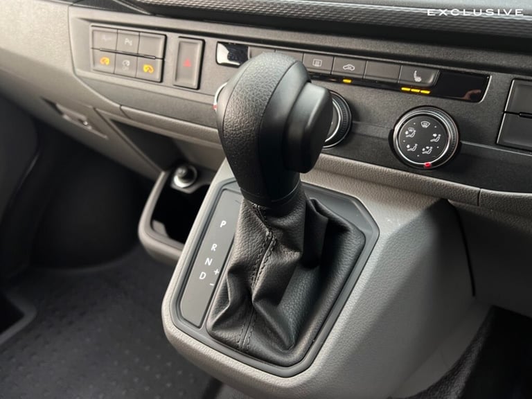 2024 Volkswagen Transporter 2.0 BiTDI 204 Highline Kombi Van 4MOTION DSG WINDOW VAN Diesel Automatic