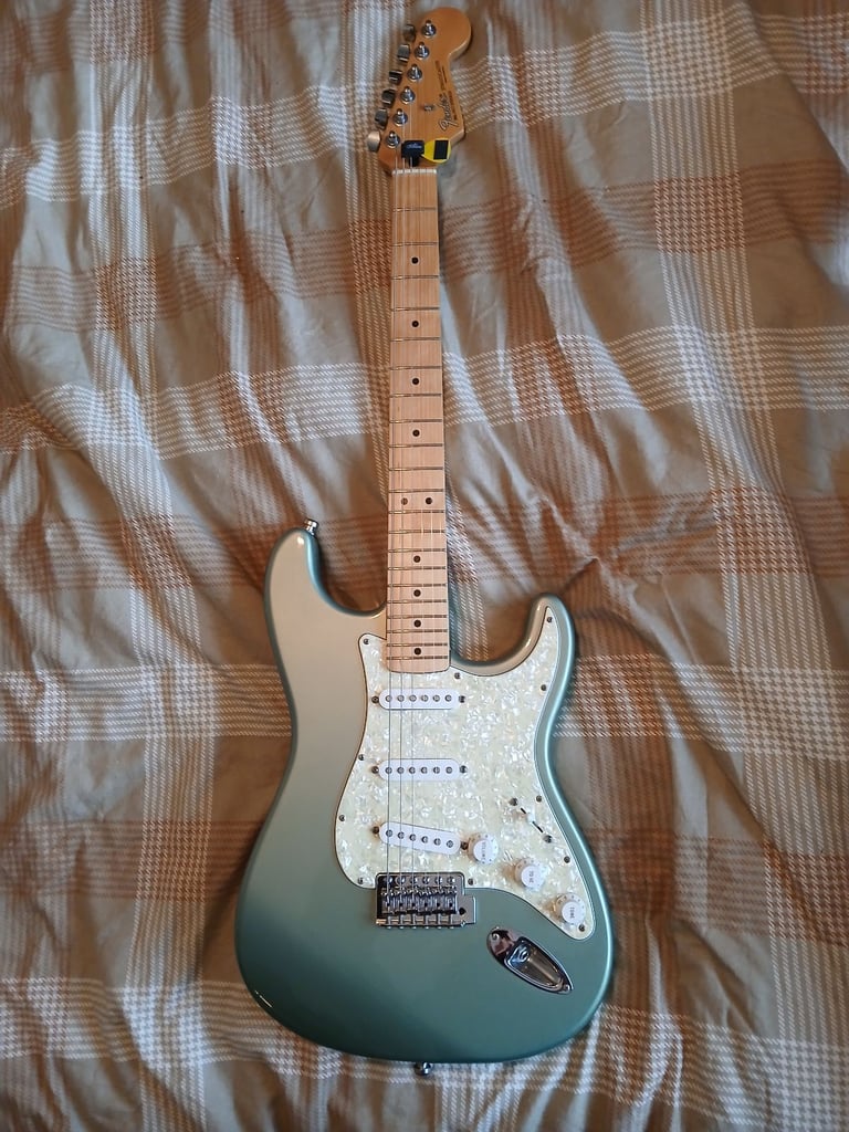 Fender Stratocaster Sage Green Metallic