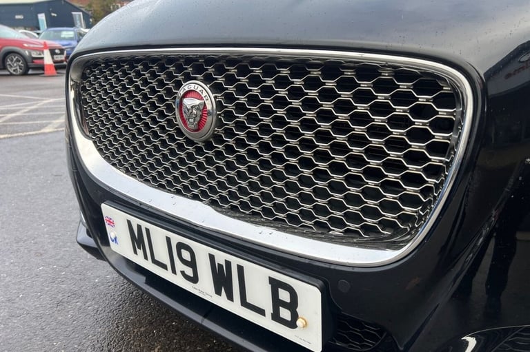 2019 19 JAGUAR XF 2.0I PORTFOLIO GPF SPORTBRAKE 5DR PETROL AUTO EURO 6 (S/S) (25