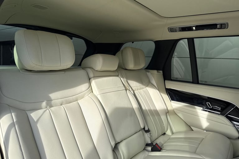 2025 Land Rover Range Rover 3.0 P460e 38.2kWh Autobiography Auto 4WD Euro 6 (s/s) 5dr SUV Automatic