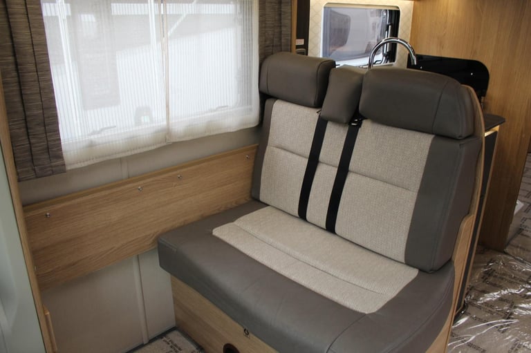 Auto-Trail Tracker RB DIESEL MANUAL 2024/24