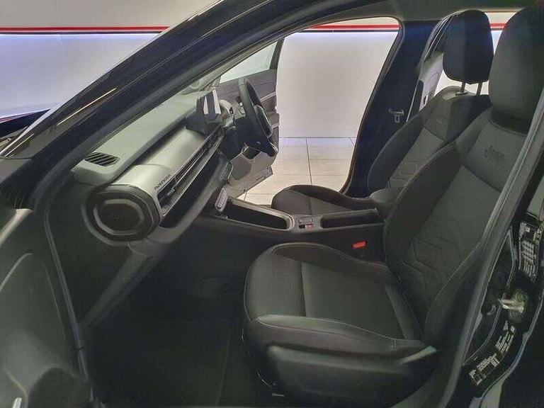 2024 Jeep Avenger 54kWh Summit SUV 5dr Electric Auto (156 ps) HATCHBACK Electric Automatic