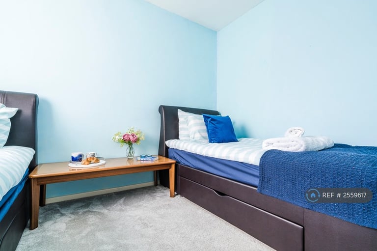 4 bedroom house in Waveney Rise, Oadby, Leicester, LE2 (4 bed) (#2559617)