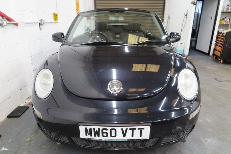 2011 Volkswagen Beetle 1.6 Sola 2dr CONVERTIBLE Petrol Manual