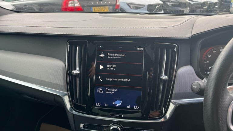 2017 Volvo S90 D5 PowerPulse AWD R-Design Pro Automatic SALOON Diesel Automatic