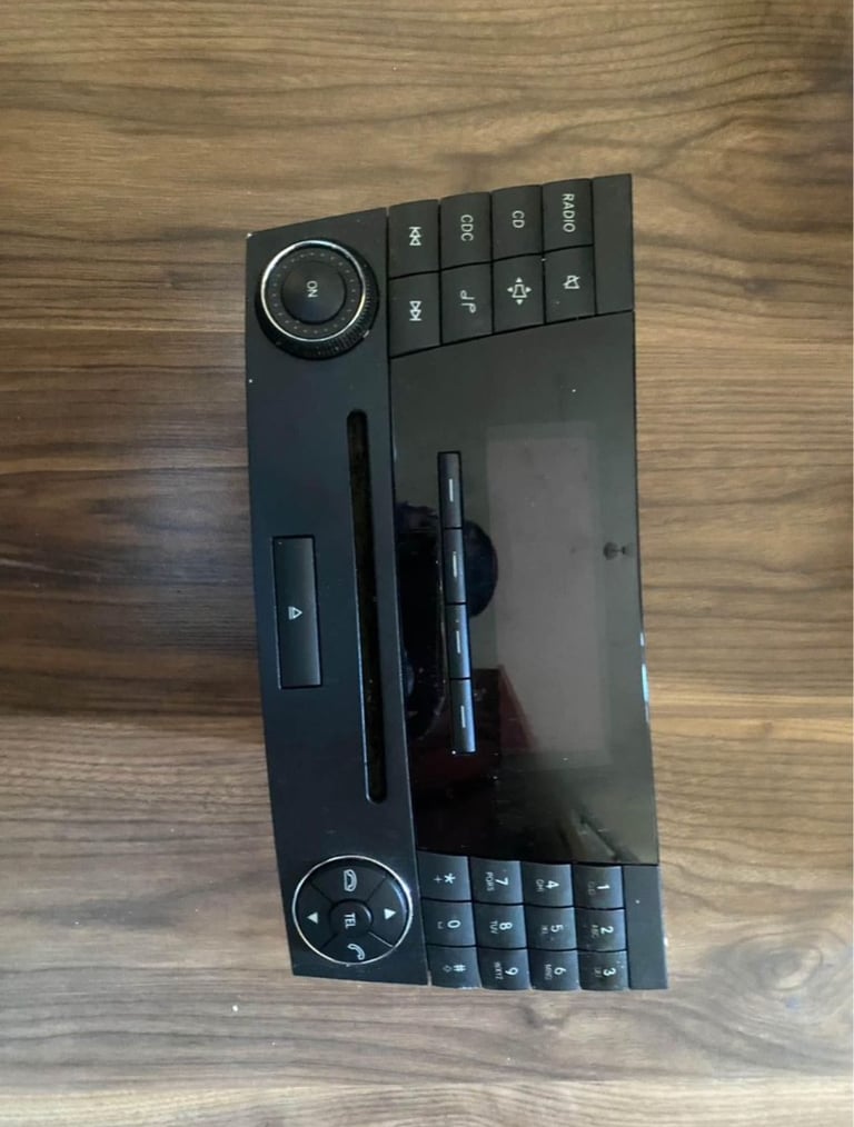Mercedes Benz e class radio 