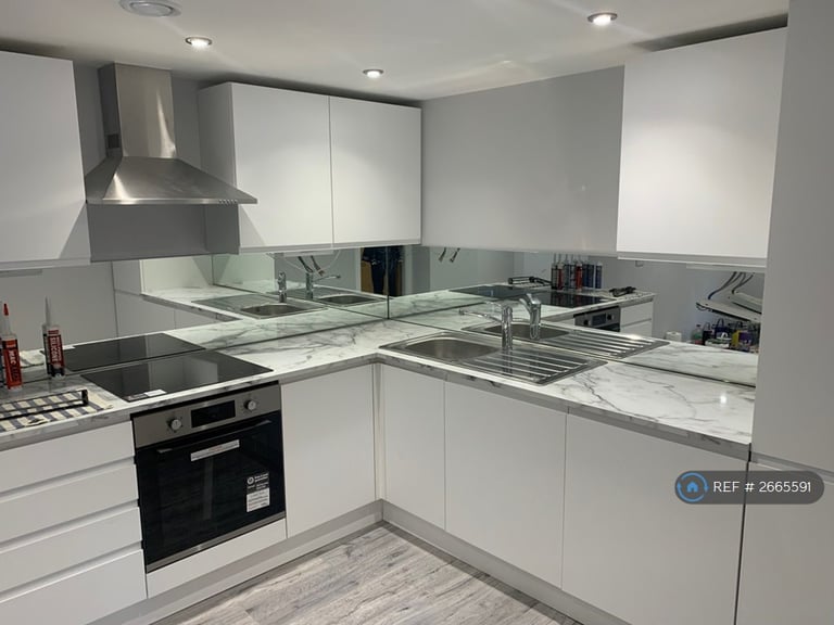 1 bedroom flat in The Causeway, Altrincham, WA14 (1 bed) (#2665591)