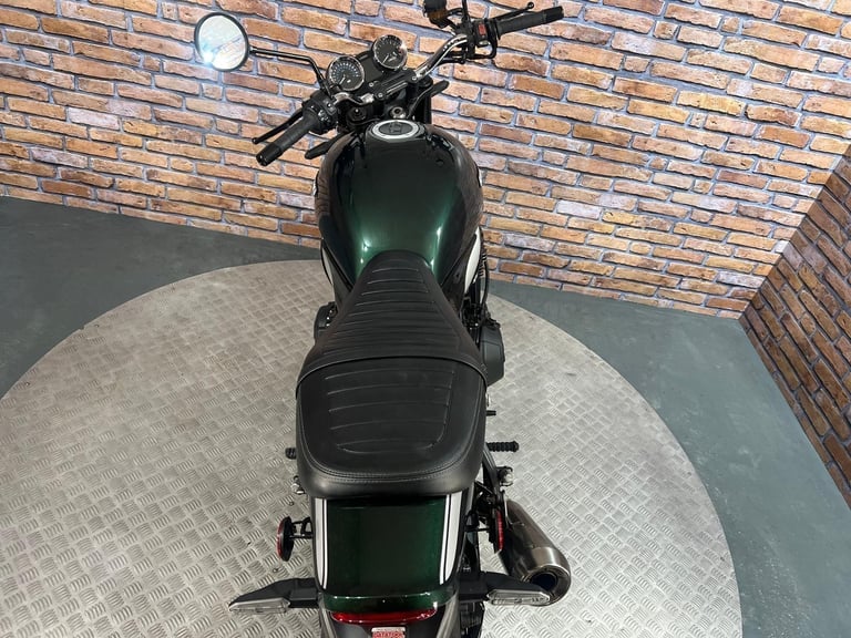 Kawasaki ZR 900 RS - NEW MOT - LOW MILES - NATIONWIDE DELIVERY 