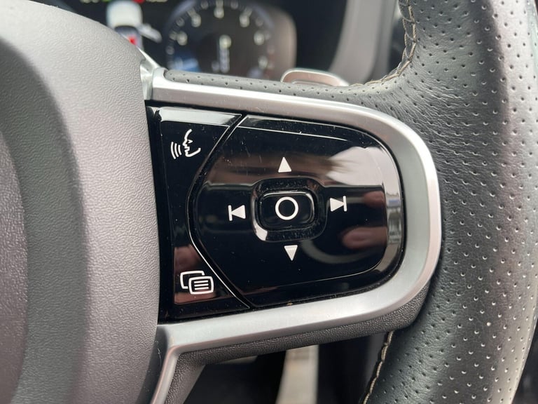 2019 Volvo XC60 2.0 T5 R-Design Auto AWD Euro 6 (s/s) 5dr ESTATE Petrol Automatic