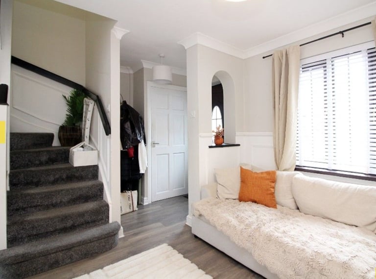 Spacious double room! Supported Accommodation at B8 1DW, Universal Credit accepted!