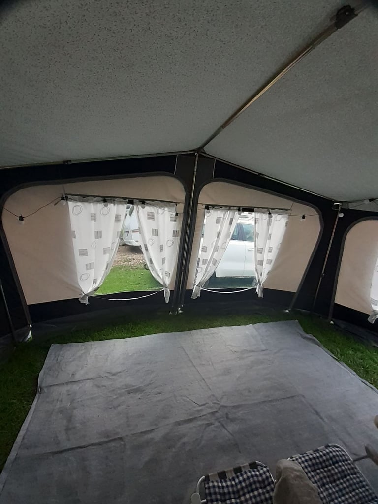 Full caravan awning 