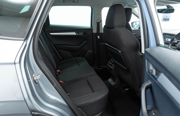 2021 21 SKODA KAROQ 1.5 TSI ACT SE TECHNOLOGY SUV 5DR PETROL MANUAL EURO 6 (S/S)