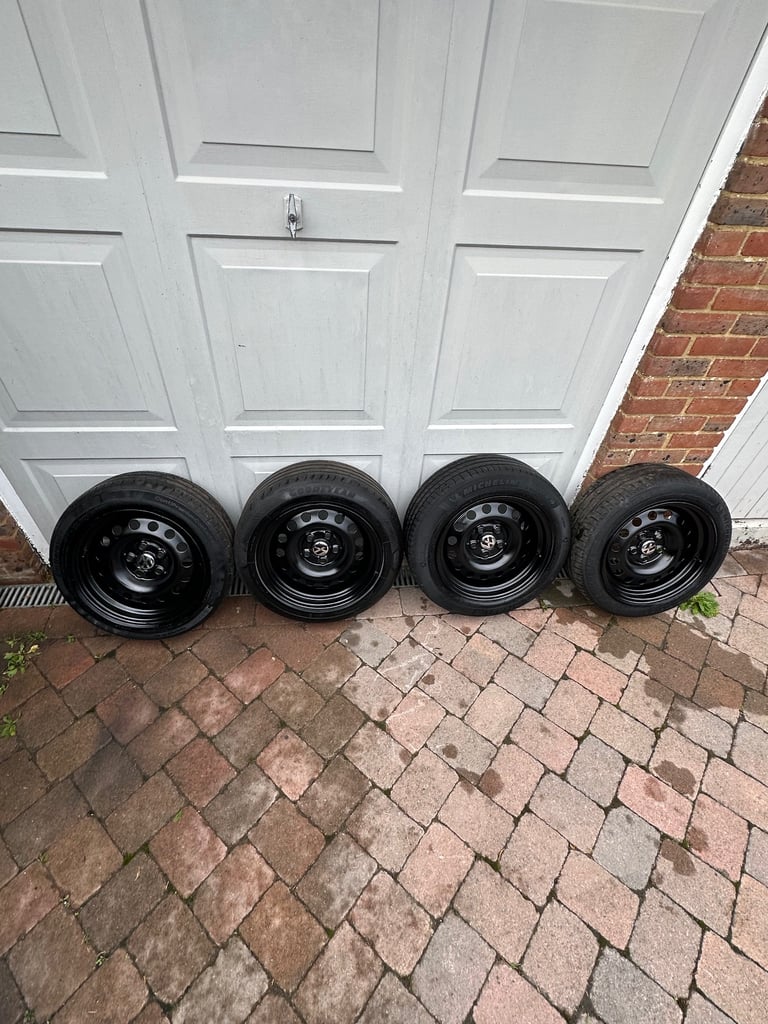 🌟Volkswagen 16” Banded Steels 5x112 With Excellent Tyres Front 195/55/16 Rear 205/55/16 VAG