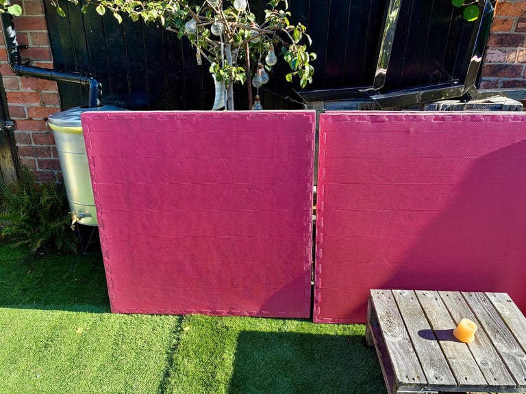 Large gymnastics/ interlocking gym mats - price for 1. Just over 1m sq